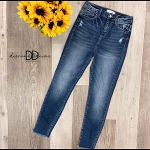 Cello Skinny Jeans Sz 9 NWOT